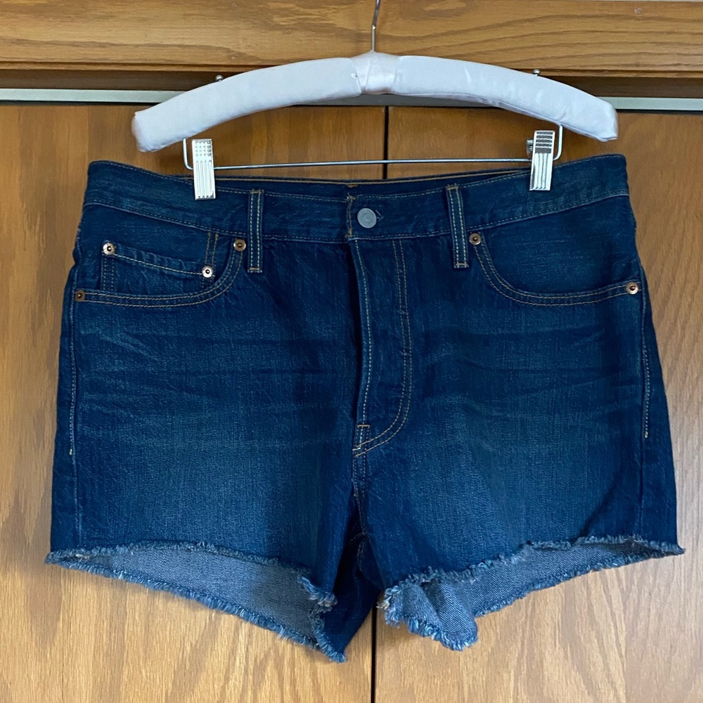 Women’s Levi’s Denim Shorts- NWOT